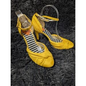 Rocket Dog Yellow Fabric Ankle Strap Heels Knotted Toe Striped Insole 8.5M C249